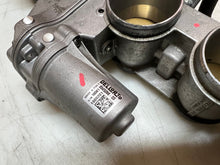 Load image into Gallery viewer, 15 16 17 18 2015-2018 BMW S1000RR S1000 RR 1000RR THROTTLE BODIES BODY INJECTION