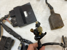Load image into Gallery viewer, 04 05 SUZUKI GSXR GSX-R 600 GSXR600 MAIN ENGINE WIRING HARNESS LOOM ECU CDI ECM