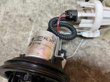 Load image into Gallery viewer, 14 15 16 17 18 BMW R1200 R1200RT 1200RT FUEL PUMP GAS PUMP SENDING UNIT PETROL