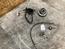 Load image into Gallery viewer, 04 05 06 2004 2005 2006 YAMAHA YZFR1 YZF R1 LOCK SET KEY SET IGNITION GAS CAP