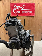 Load image into Gallery viewer, 04 05 2004 2005 SUZUKI GSXR GSX-R GSXR600 600 COMPLETE ENGINE MOTOR GARUNTEED