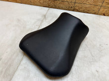 Load image into Gallery viewer, 04 05 SUZUKI GSXR GSX-R 600 750 GSXR750 GSXR600 RIDERS FRONT SEAT PAD CUSION OEM