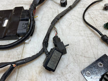 Load image into Gallery viewer, 06 07 2006 2007 SUZUKI GSX-R GSXR 600 ENGINE WIRING HARNESS LOOM ECU CDI ECM BOX