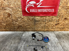 Load image into Gallery viewer, 4 05 2004 2005 SUZUKI GSXR GSX-R GSXR600 600 750 LOCK SET KEY SET IGNITION GAS C