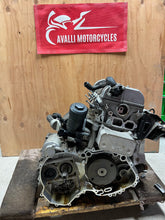 Load image into Gallery viewer, 2021 21 BRP CAN AM CAN-AM SPYDER ROADSTER RT F3 1330 CORE ENGINE MOTOR FOR PARTS