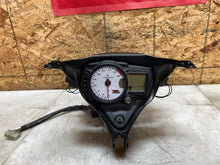 Load image into Gallery viewer, 06 07 2006 2007 SUZUKI GSX-R GSXR 600 750 HEADLIGHT HEAD LIGHT FAIRING STAY