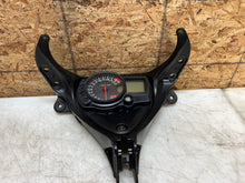 Load image into Gallery viewer, 05 06 SUZUKI GSX-R1000 GSX-R GSXR 1000 INSTRUMENT GAUGE CLUSTER FAIRING STAY