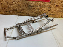 Load image into Gallery viewer, 99 00 01 02 1999 2000 2001 2002 YAMAHA YZFR6 YZF R6 SUBFRAME REAR BACK SUB FRAME