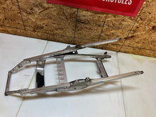 Load image into Gallery viewer, 99 00 01 02 1999 2000 2001 2002 YAMAHA YZFR6 YZF R6 SUBFRAME REAR BACK SUB FRAME