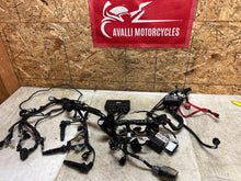 Load image into Gallery viewer, 46693891