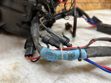 Load image into Gallery viewer, 06 07 2006 2007 SUZUKI GSX-R GSXR 600 750 HEADLIGHT HEAD LIGHT HEADLAMP LAMP