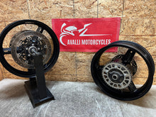 Load image into Gallery viewer, 04 05 2004 2005 SUZUKI GSXR GSX-R GSXR600 600 750 FRONT & REAR WHEELS WHEEL RIM