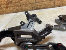 Load image into Gallery viewer, 45384166