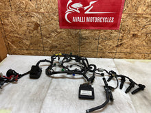 Load image into Gallery viewer, 04 05 06 2004 2005 2006 YAMAHA YZFR1 YZF R1 WIRING HARNESS LOOM ECU CDI ECM BOX