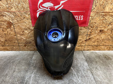 Load image into Gallery viewer, 04 05 06 2004 2005 2006 YAMAHA YZFR1 YZF R1 GAS TANK FUEL TANK PETROL RESERVOIR