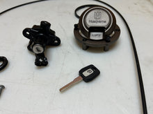 Load image into Gallery viewer, 18 19 20 21 HUSQVARNA VITPILEN 401 LOCK SET KEY SET IGNITION GAS CAP TRUNK LOCK