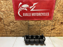 Load image into Gallery viewer, 99 00 01 02 1999 2000 2001 2002 YAMAHA YZFR6 YZF R6 CARBURETOR CARB CARBS INTAKE