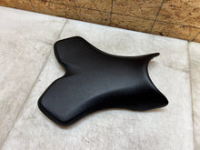 Load image into Gallery viewer, 04 05 06 2004 2005 2006 YAMAHA YZFR1 YZF R1 RIDERS FRONT SEAT RIDER SEAT PAD OEM