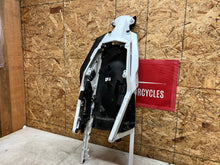 Load image into Gallery viewer, 43690011