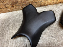 Load image into Gallery viewer, 05 06 2004 2005 2006 YAMAHA YZFR1 YZF R1 FRONT REAR RIDER PASSENGER SEATS PAIR