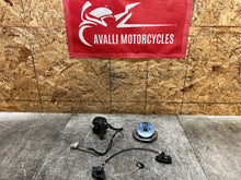 Load image into Gallery viewer, 98 99 00 01 02 03 KAWASAKI NINJA ZX7-R ZX7R ZX7 LOCK SET KEY SET IGNITION KEYS