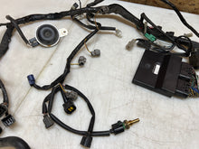 Load image into Gallery viewer, 04 05 SUZUKI GSXR GSX-R 750 GSXR750 MAIN ENGINE WIRING HARNESS LOOM ECU CDI ECM
