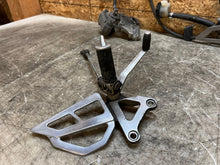 Load image into Gallery viewer, 98 99 00 01 02 03 KAWASAKI NINJA ZX7-R ZX7R ZX7 LEFT RIGHT REARSETS REAR SET OEM