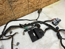 Load image into Gallery viewer, 04 05 SUZUKI GSXR GSX-R 750 GSXR750 MAIN ENGINE WIRING HARNESS LOOM ECU CDI