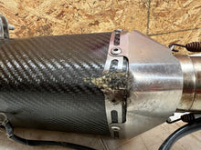 Load image into Gallery viewer, 05 06 SUZUKI GSX-R1000 GSX-R GSXR 1000 YOSHIMURA CARBON FIBER FULL EXHAUST