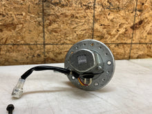 Load image into Gallery viewer, 04 05 SUZUKI GSXR GSX-R 750 GSXR750 GSXR600 600 FUEL PUMP GAS PUMP SENDING UNIT