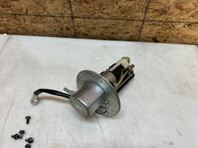 Load image into Gallery viewer, 04 05 SUZUKI GSXR GSX-R 750 GSXR750 GSXR600 600 FUEL PUMP GAS PUMP SENDING UNIT