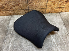 Load image into Gallery viewer, 04 05 2004 2005 SUZUKI GSXR GSX-R GSXR600 600 750 FRONT RIDERS SEAT PAD CUSION