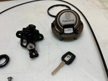 Load image into Gallery viewer, 18 19 20 21 HUSQVARNA VITPILEN 401 LOCK SET KEY SET IGNITION GAS CAP TRUNK LOCK