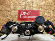 Load image into Gallery viewer, 04 05 06 2004 2005 2006 YAMAHA YZFR1 YZF R1 FRONT END FRONT FORKS FORK TUBES OEM