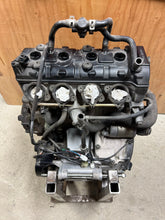 Load image into Gallery viewer, 04 05 2004 2005 SUZUKI GSXR GSX-R GSXR600 600 COMPLETE ENGINE MOTOR GARUNTEED