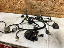 Load image into Gallery viewer, 05 06 2005 2006 SUZUKI GSX-R1000 GSX-R GSXR 1000 WIRING HARNESS LOOM ECU CDI ECM