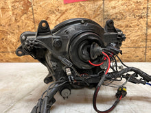 Load image into Gallery viewer, 06 07 2006 2007 SUZUKI GSX-R GSXR 600 750 HEADLIGHT HEAD LIGHT HEADLAMP LAMP