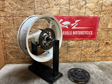 Load image into Gallery viewer, 08 09 10 2008 2009 SUZUKI GSXR GSX-R 600 750 REAR WHEEL BACK RIM STRAIGHT