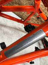 Load image into Gallery viewer, 43690010