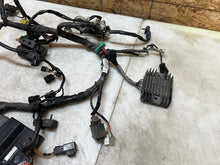 Load image into Gallery viewer, 05 06 2005 2006 SUZUKI GSX-R1000 GSX-R GSXR 1000 WIRING HARNESS LOOM ECU CDI ECM