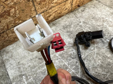 Load image into Gallery viewer, 04 05 06 2004 2005 2006 YAMAHA YZFR1 YZF R1 LOCK SET KEY SET IGNITION GAS CAP