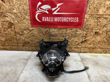 Load image into Gallery viewer, 06 07 2006 2007 SUZUKI GSX-R GSXR 600 750 HEADLIGHT HEAD LIGHT FAIRING STAY