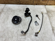 Load image into Gallery viewer, 06 07 2006 2007 SUZUKI GSX-R GSXR 600 750 LOCK SET KEY SET IGNITION SWITCH CAP