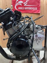 Load image into Gallery viewer, 98 99 00 01 1998-2001 YAMAHA YZFR1 YZF R1 COMPLETE ENGINE MOTOR 30 DAY WARRANTY
