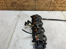 Load image into Gallery viewer, 04 05 2004 2005 SUZUKI GSXR GSX-R GSXR600 600 THROTTLE BODIES BODY INJECTION OEM