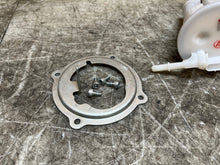 Load image into Gallery viewer, 15 16 17 18 19 20 21 YAMAHA FZ-07 FZ07 MT-07 MT07 FUEL PUMP SENDING UNIT WORKING