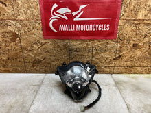Load image into Gallery viewer, 06 07 2006 2007 SUZUKI GSX-R GSXR 600 750 HEADLIGHT HEAD LIGHT HEADLAMP LAMP