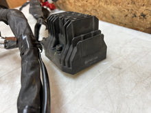 Load image into Gallery viewer, 04 05 06 2004 2005 2006 YAMAHA YZFR1 YZF R1 WIRING HARNESS LOOM ECU CDI ECM BOX