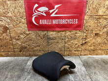 Load image into Gallery viewer, 04 05 2004 2005 SUZUKI GSXR GSX-R GSXR600 600 750 FRONT RIDERS SEAT PAD CUSION