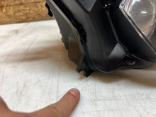 Load image into Gallery viewer, 04 05 SUZUKI GSXR GSX-R 600 750 GSXR750 GSXR600 HEADLIGHT HEAD LIGHT HEAD LAMP